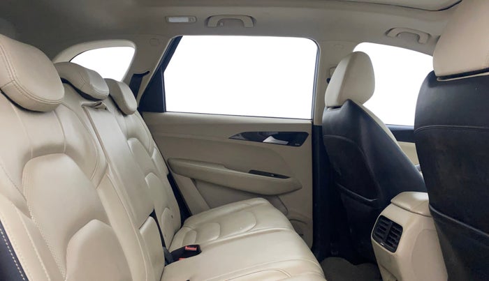 2021 MG HECTOR SHARP 1.5 PETROL CVT, Petrol, Automatic, 53,538 km, Right Side Rear Door Cabin