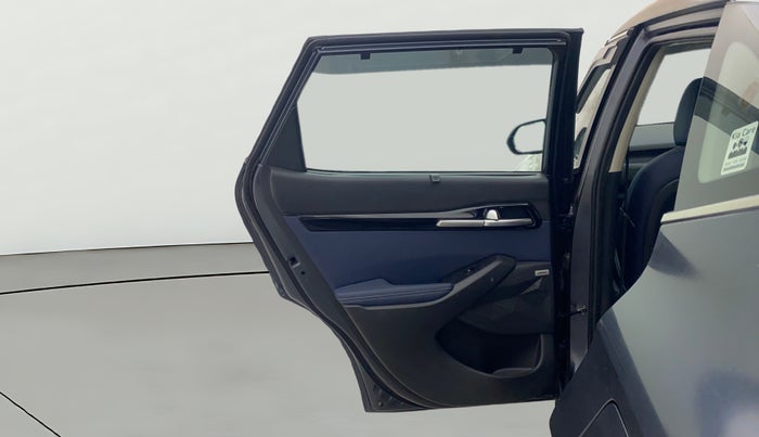 2022 KIA SELTOS X LINE 1.5 DIESEL AT, Diesel, Automatic, 33,668 km, LHS Rear Door