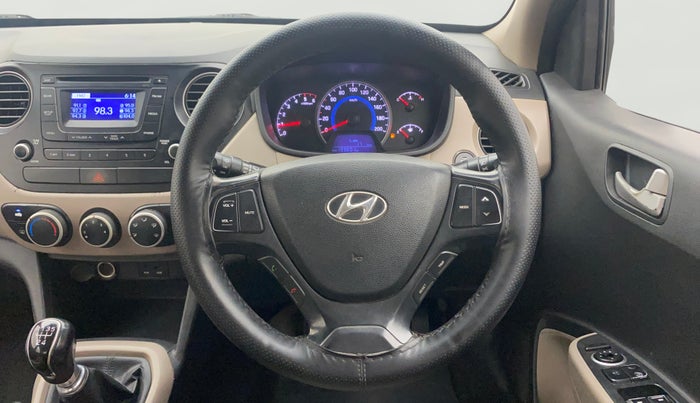2015 Hyundai Grand i10 ASTA 1.1 CRDI, Diesel, Manual, 1,33,575 km, Steering Wheel Close Up