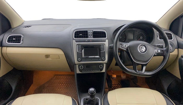 2016 Volkswagen Ameo HIGHLINE1.5L, Diesel, Manual, 69,246 km, Dashboard