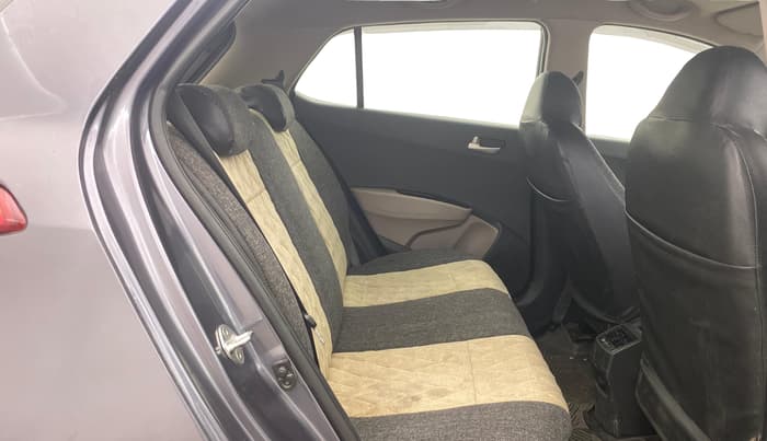 2015 Hyundai Grand i10 ASTA 1.2 KAPPA VTVT, Petrol, Manual, 48,042 km, Right Side Rear Door Cabin
