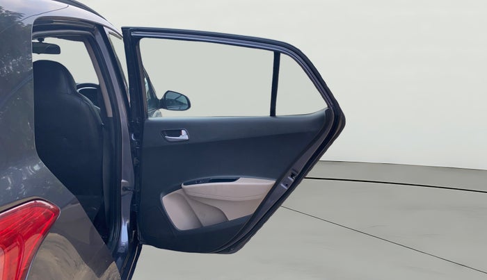 2017 Hyundai Grand i10 SPORTZ (O) 1.2 KAPPA VTVT, Petrol, Manual, 35,629 km, RHS Rear Door