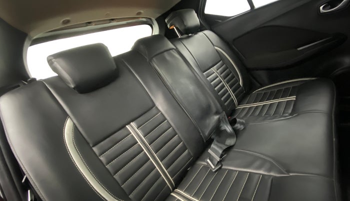 2021 Nissan Kicks XV TURBO 1.3, Petrol, Manual, 31,444 km, Right Side Rear Door Cabin