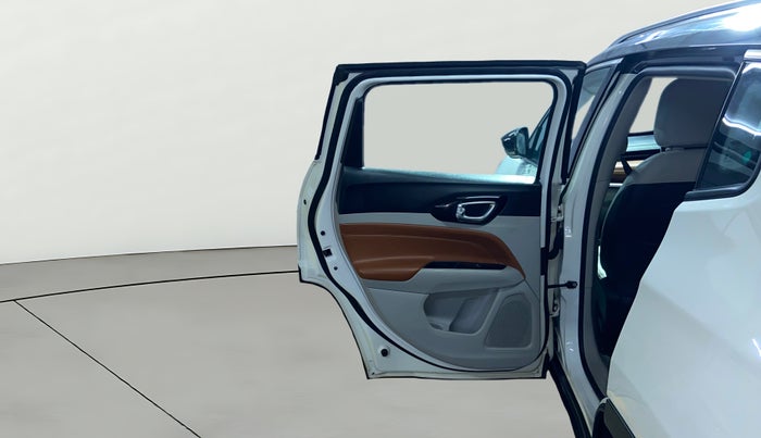 2021 Jeep Compass LIMITED (O) 2.0 DIESEL 4X4 AT, Diesel, Automatic, 1,09,401 km, LHS Rear Door