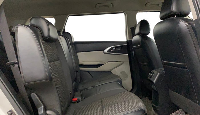 2022 KIA CARENS PRESTIGE 1.5 DIESEL 7 STR, Diesel, Manual, 76,087 km, Right Side Rear Door Cabin