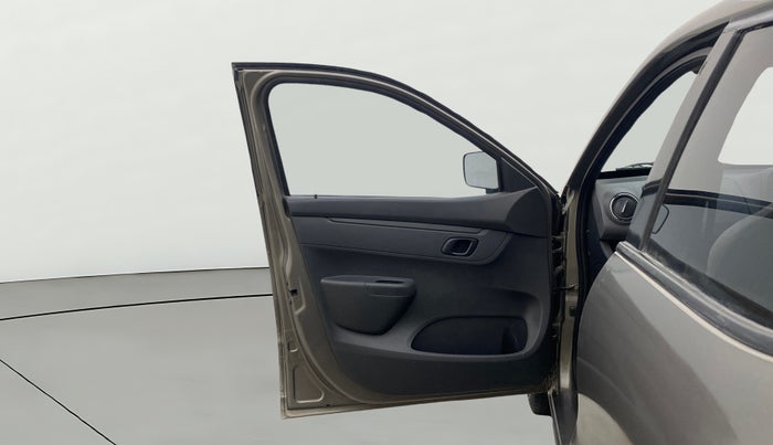 2015 Renault Kwid RXT 0.8, Petrol, Manual, 69,972 km, LHS Front Door