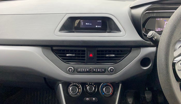 2022 Tata NEXON XM SUNROOF DIESEL, Diesel, Manual, 56,602 km, Air Conditioner