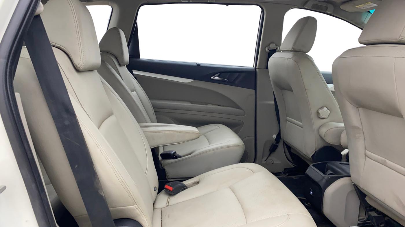 2018 Mahindra MARAZZO M8 7 STR, Diesel, Manual, 1,31,905 km, Right Side Rear Door Cabin