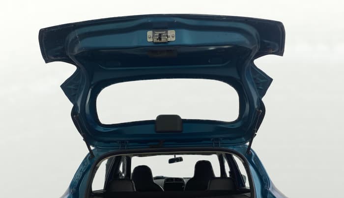 2021 Renault Kwid RXT 1.0 AMT (O), Petrol, Automatic, 48,626 km, Boot Door Open
