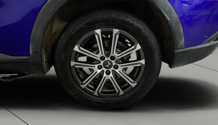 2021 Mahindra XUV700 AX 7 LUXURY D AT 7 STR, Diesel, Automatic, 54,384 km, Left Rear Wheel