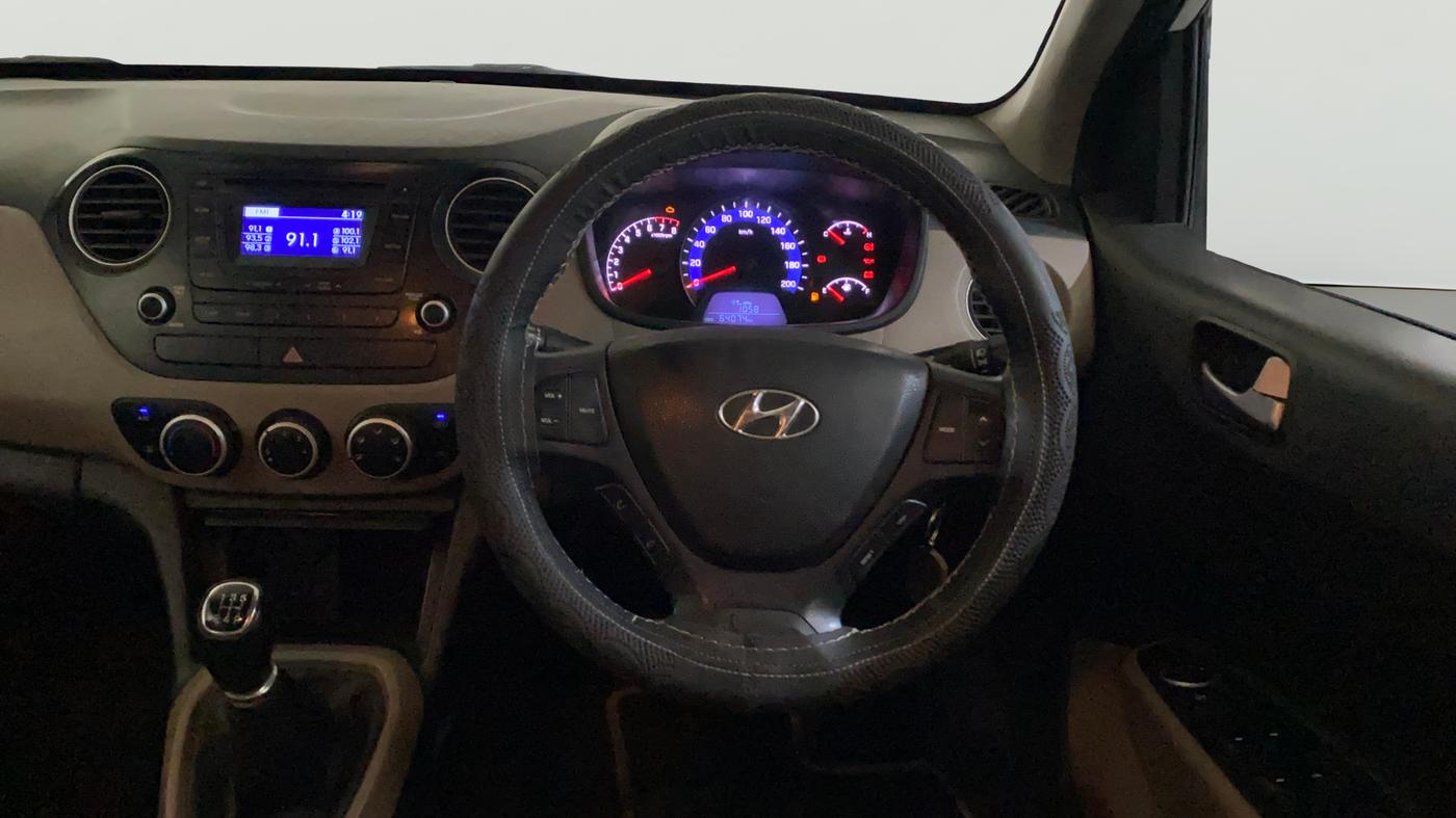 2015 Hyundai Xcent S 1.2, Petrol, Manual, 64,065 km, Steering Wheel Close Up