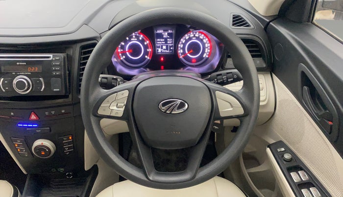 2021 Mahindra XUV300 W6 1.2 PETROL AMT, Petrol, Automatic, 47,970 km, Steering Wheel Close Up
