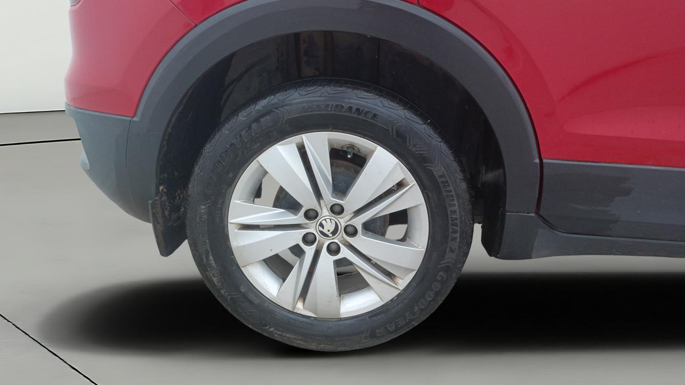 2021 Skoda KUSHAQ AMBITION 1.0L TSI AT, Petrol, Automatic, 70,775 km, Right Rear Wheel