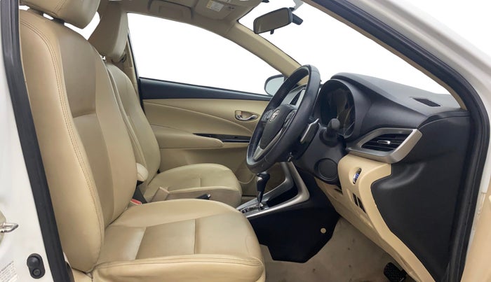 2018 Toyota YARIS VX CVT, Petrol, Automatic, 37,065 km, Right Side Front Door Cabin