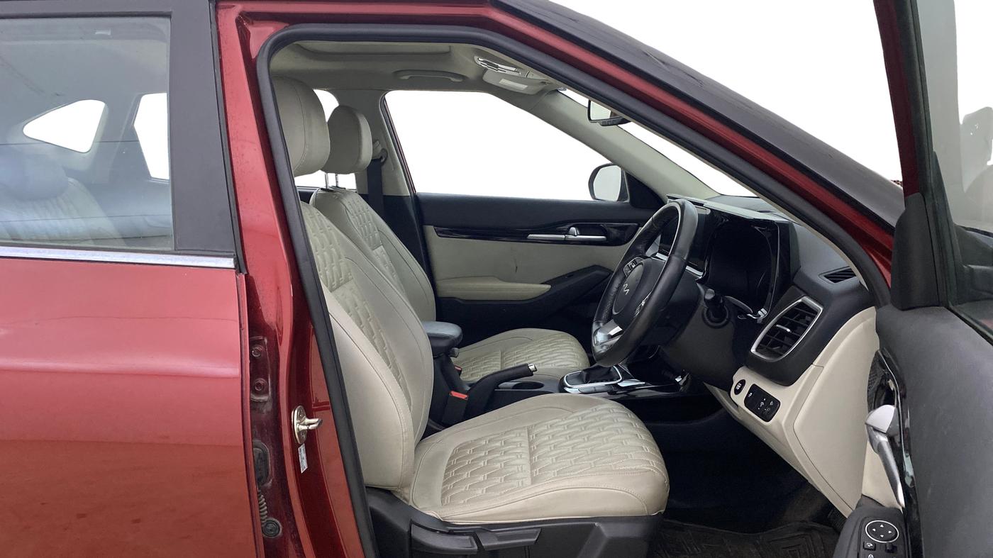 2021 KIA SELTOS HTX IVT 1.5 PETROL, Petrol, Automatic, 30,470 km, Right Side Front Door Cabin