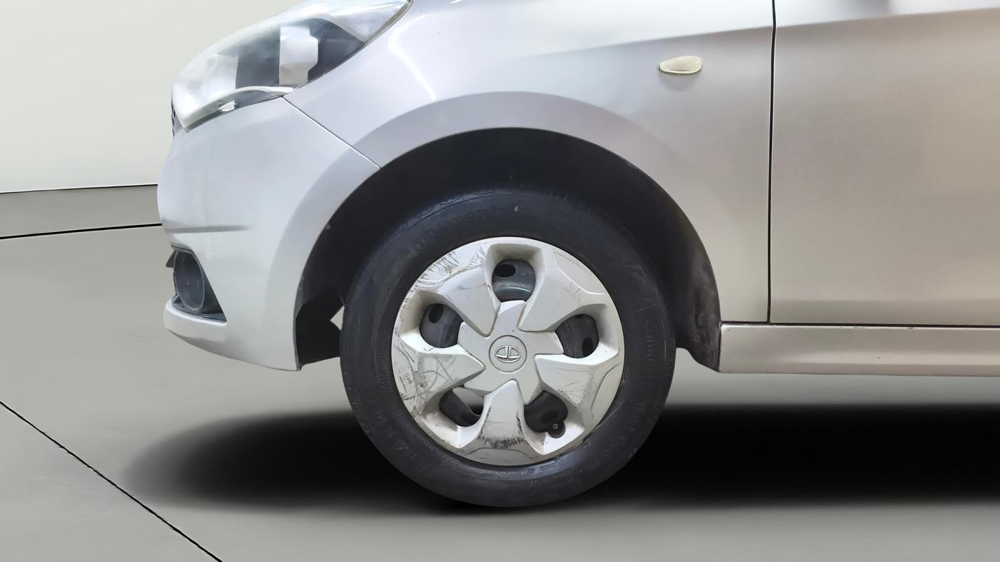 2016 Tata Tiago XT PETROL, Petrol, Manual, 99,343 km, Left Front Wheel