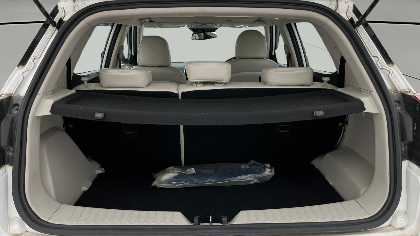 2024 Mahindra XUV300 W8 (O) 1.2 PETROL AMT, Petrol, Automatic, 16,200 km, Boot Open Zoomed View