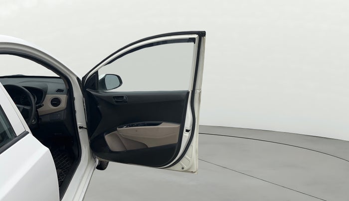 2015 Hyundai Grand i10 MAGNA 1.2 KAPPA VTVT, Petrol, Manual, 42,111 km, RHS Front Door