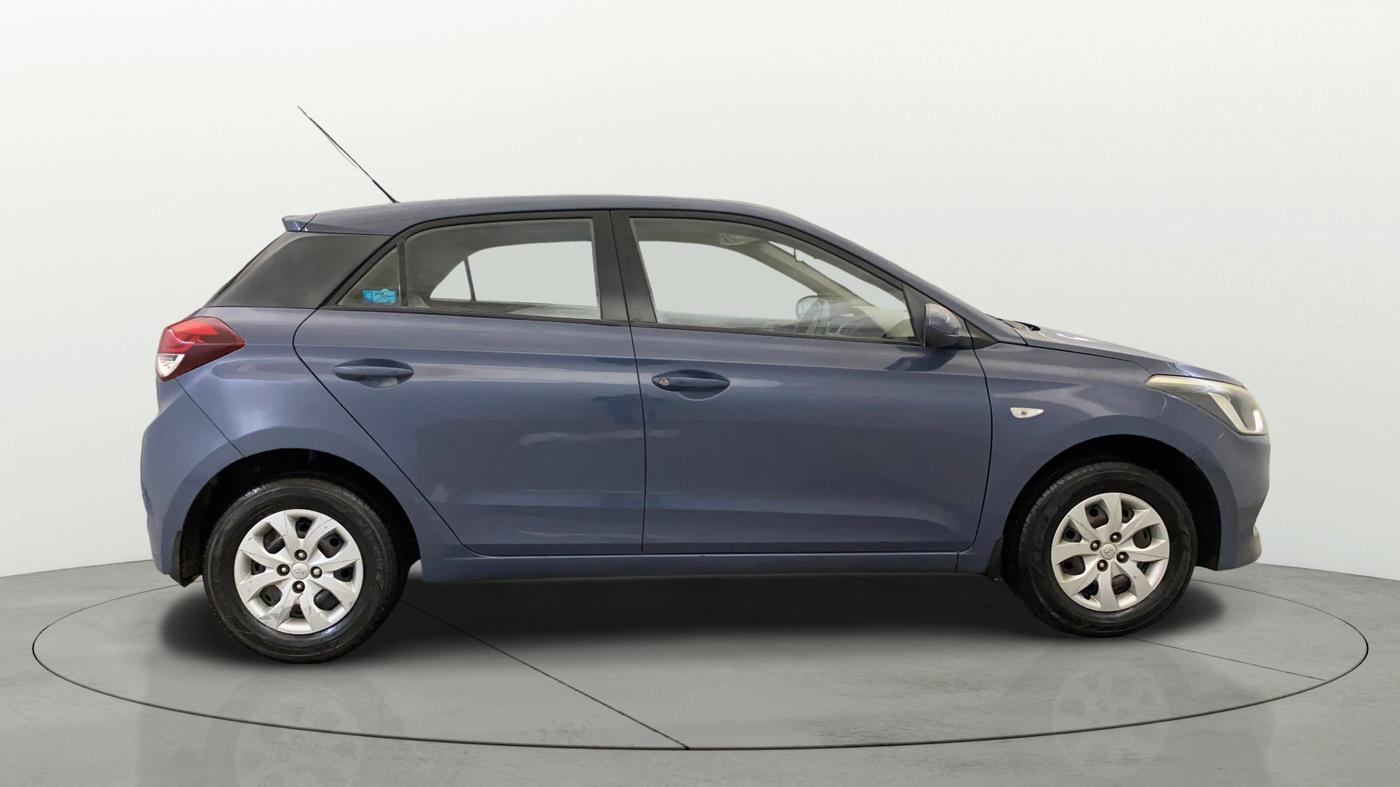 2015 Hyundai Elite i20 MAGNA 1.2, Petrol, Manual, 50 km, Right Side View