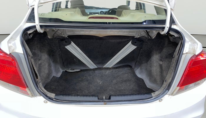 2015 Honda Amaze 1.2L I-VTEC E, Petrol, Manual, 1,45,917 km, Boot Open Zoomed View