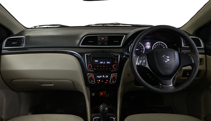 2016 Maruti Ciaz VXI+, Petrol, Manual, 1,10,428 km, Dashboard