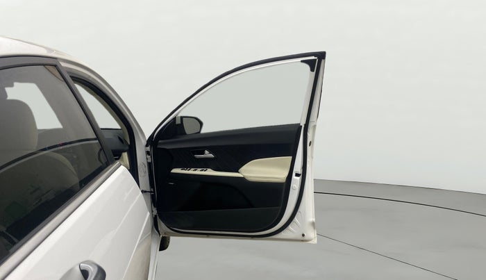 2023 Hyundai Verna SX (O)1.5 VTVT, Petrol, Manual, 24,791 km, RHS Front Door