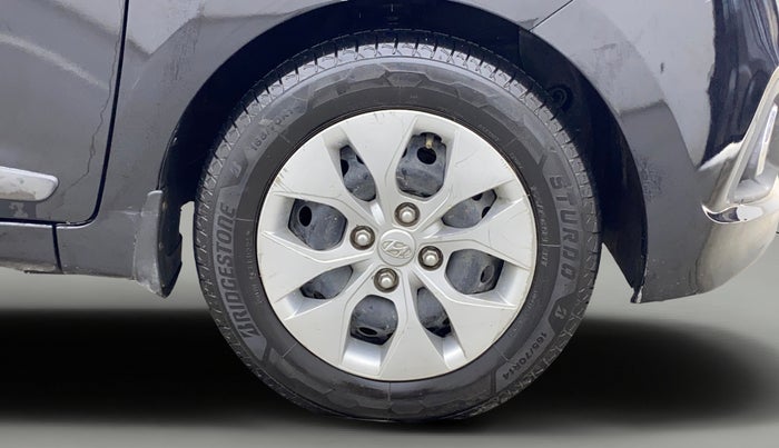 2015 Hyundai Xcent S 1.2, Petrol, Manual, 1,03,471 km, Right Front Wheel