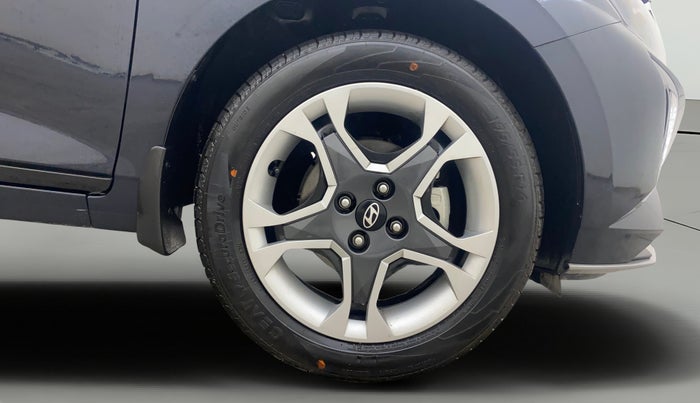 2025 Hyundai NEW I20 Sportz (O) 1.2 IVT, Petrol, Automatic, 2,915 km, Right Front Wheel