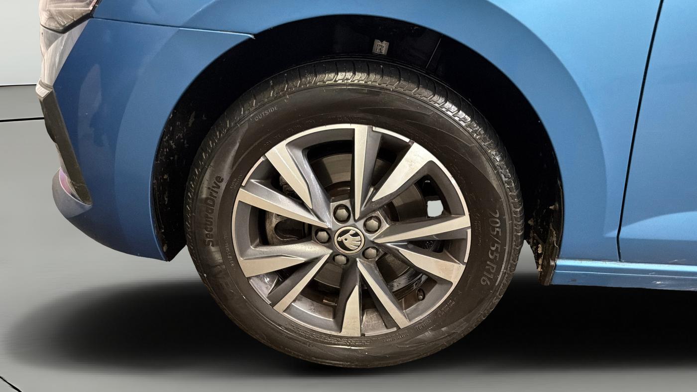 2024 Skoda SLAVIA Style Matte 1.5 TSI DSG, Petrol, Automatic, 26,000 km, Left Front Wheel