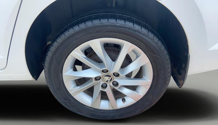 2023 Skoda SLAVIA AMBITION 1.0L TSI AT, Petrol, Automatic, 75,687 km, Left Rear Wheel