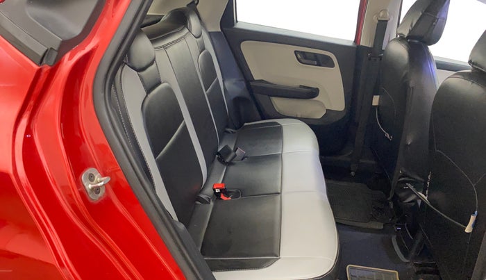 2025 Tata ALTROZ XM PLUS CNG, CNG, Manual, 40,018 km, Right Side Rear Door Cabin