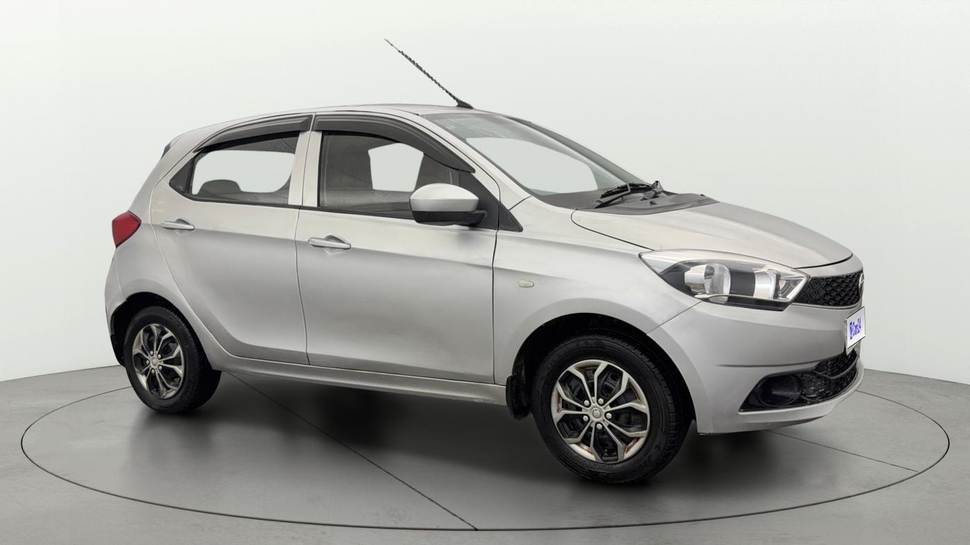 2017 Tata Tiago XT PETROL, Petrol, Manual, 71,597 km, Right Front Diagonal