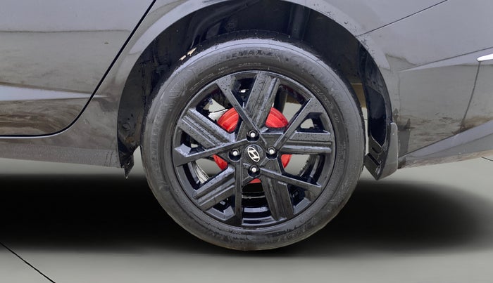 2024 Hyundai Verna SX (O) 1.5 TURBO PETROL MT, Petrol, Manual, 28,001 km, Left Rear Wheel