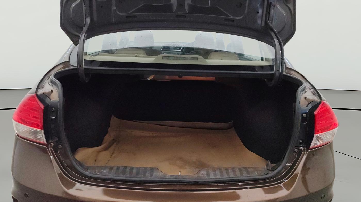 2017 Maruti Ciaz ZDI SHVS, Diesel, Manual, 74,555 km, Boot Open Zoomed View