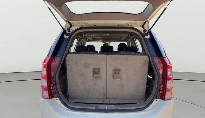 2015 Mahindra XUV500 W8, Diesel, Manual, 77,616 km, Boot Open Zoomed View