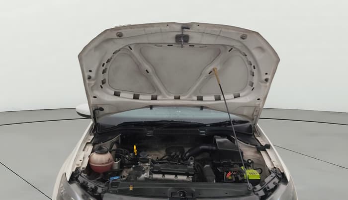 2017 Volkswagen Polo COMFORTLINE 1.2L, Petrol, Manual, 85,807 km, Open Bonet