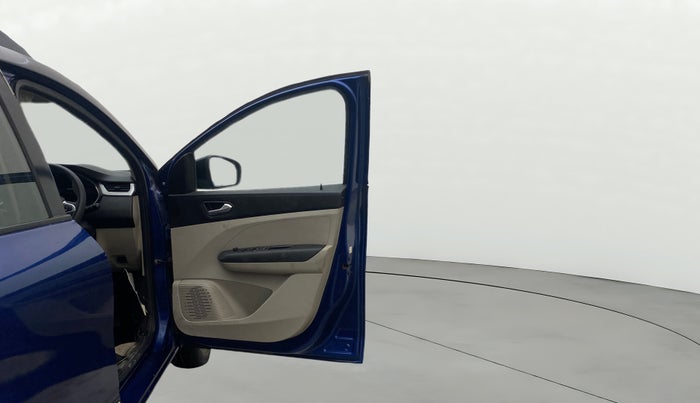 2021 Renault TRIBER RXZ DUAL TONE, Petrol, Manual, 25,482 km, RHS Front Door