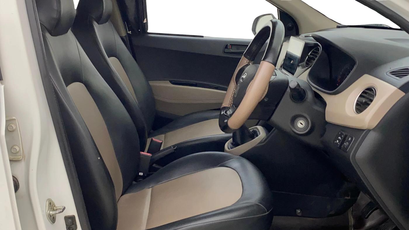 2021 Hyundai XCENT PRIME 	T+ CNG, CNG, Manual, 54,898 km, Right Side Front Door Cabin