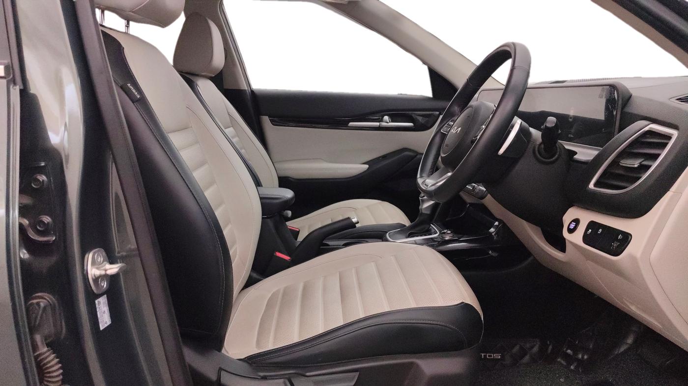 2023 KIA SELTOS HTX IVT, Petrol, Automatic, 39,140 km, Right Side Front Door Cabin