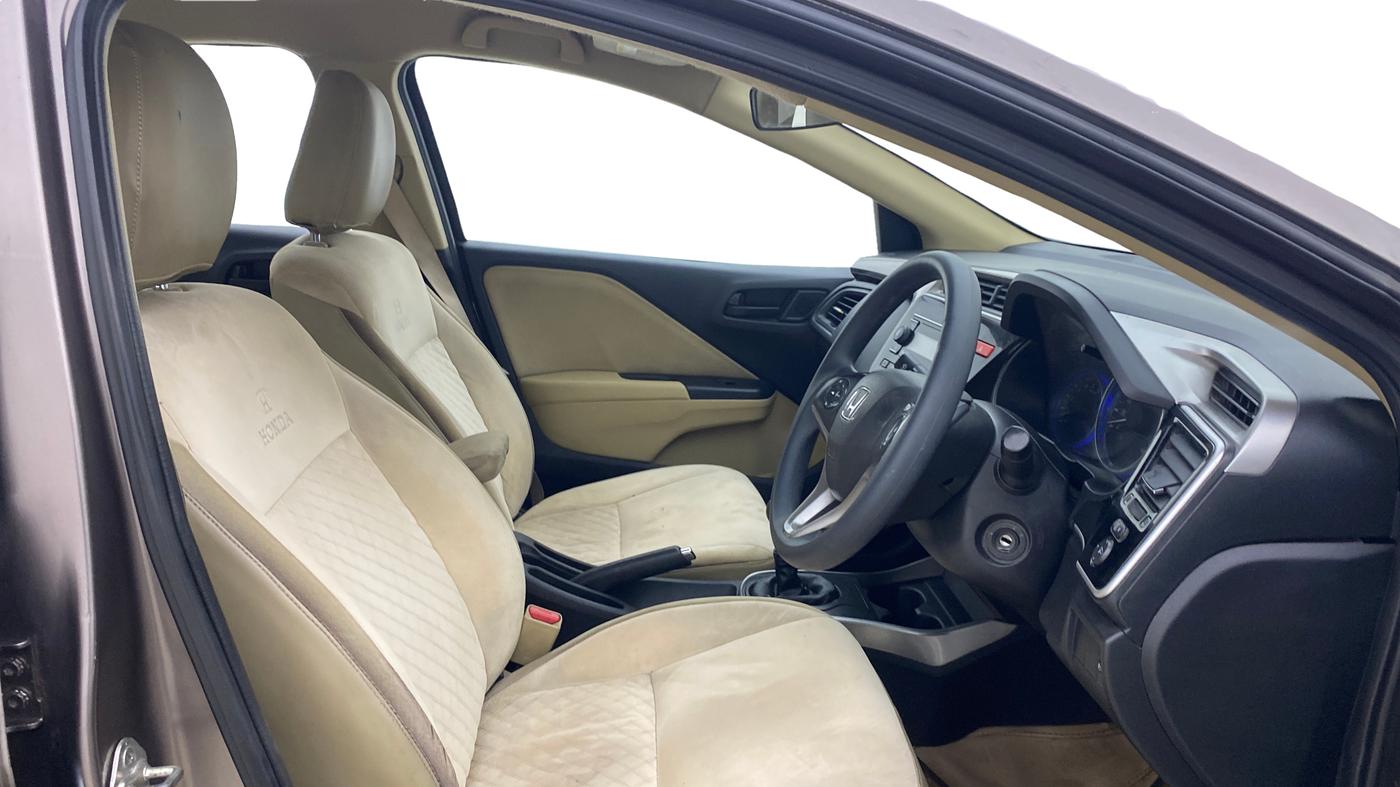 2015 Honda City 1.5L I-DTEC SV, Diesel, Manual, 1,44,016 km, Right Side Front Door Cabin