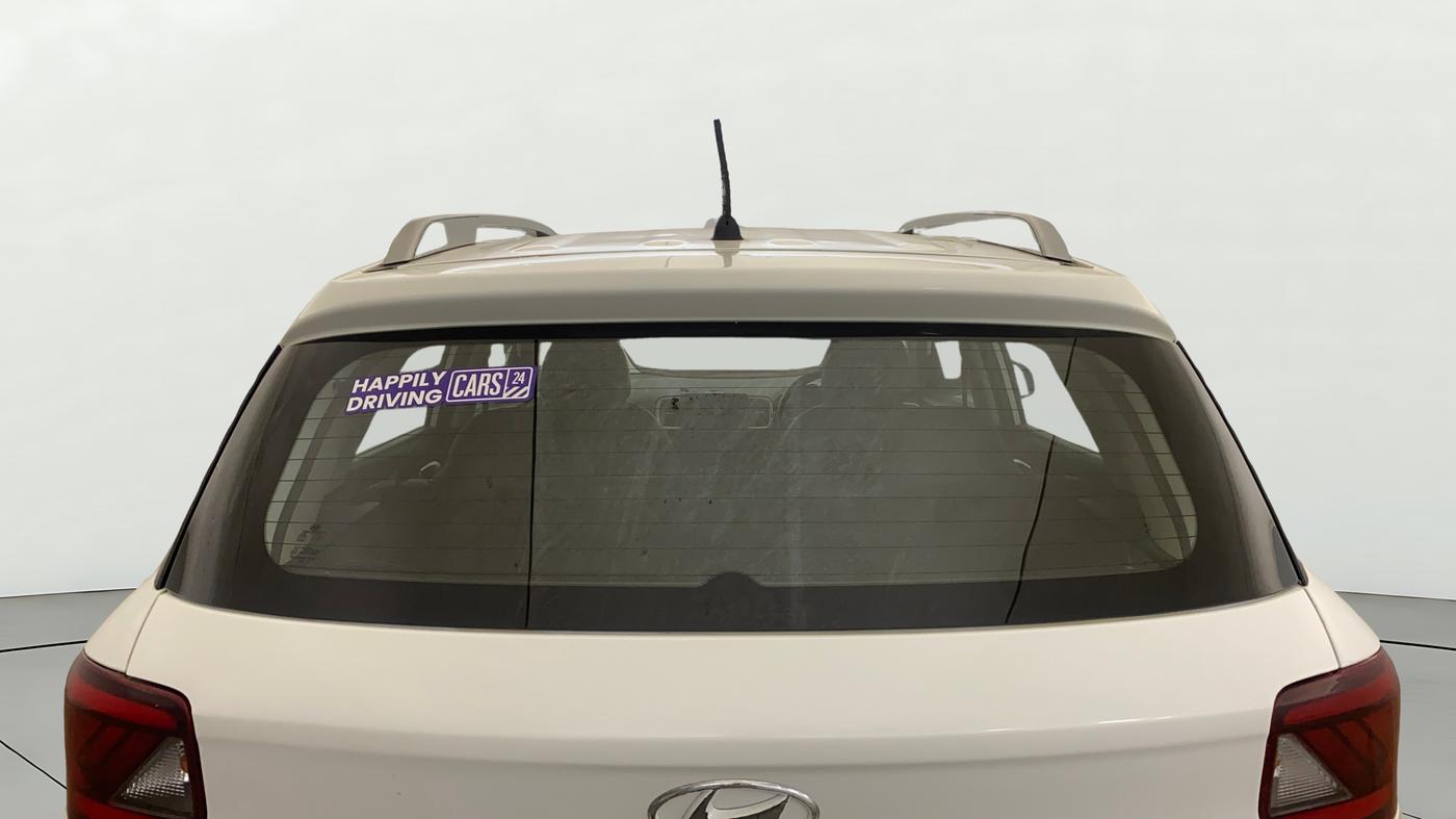 2020 Hyundai VENUE S 1.2, Petrol, Manual, 52,316 km, Rear Windshield