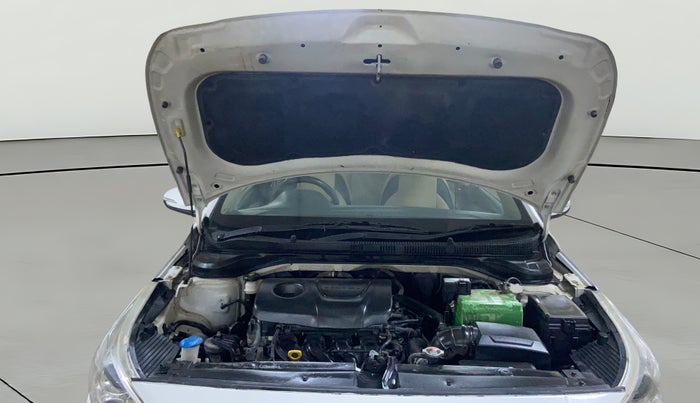 2018 Hyundai Verna 1.6 VTVT SX, Petrol, Manual, 75,728 km, Open Bonet