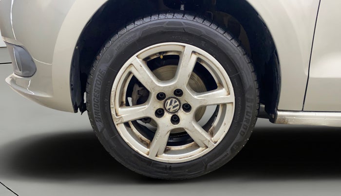 2012 Volkswagen Vento HIGHLINE DIESEL 1.6, Diesel, Manual, 1,31,890 km, Left Front Wheel