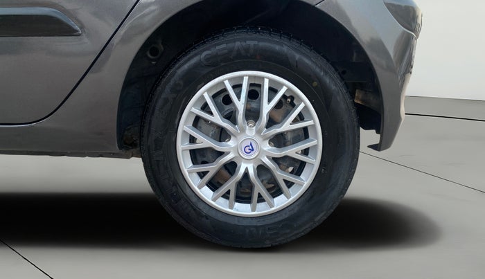 2013 Hyundai i10 MAGNA 1.2, Petrol, Manual, 82,749 km, Left Rear Wheel