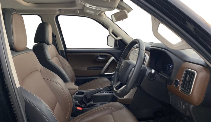 2023 Mahindra SCORPIO-N Z8 PETROL AT 7 STR, Petrol, Automatic, 7,472 km, Right Side Front Door Cabin