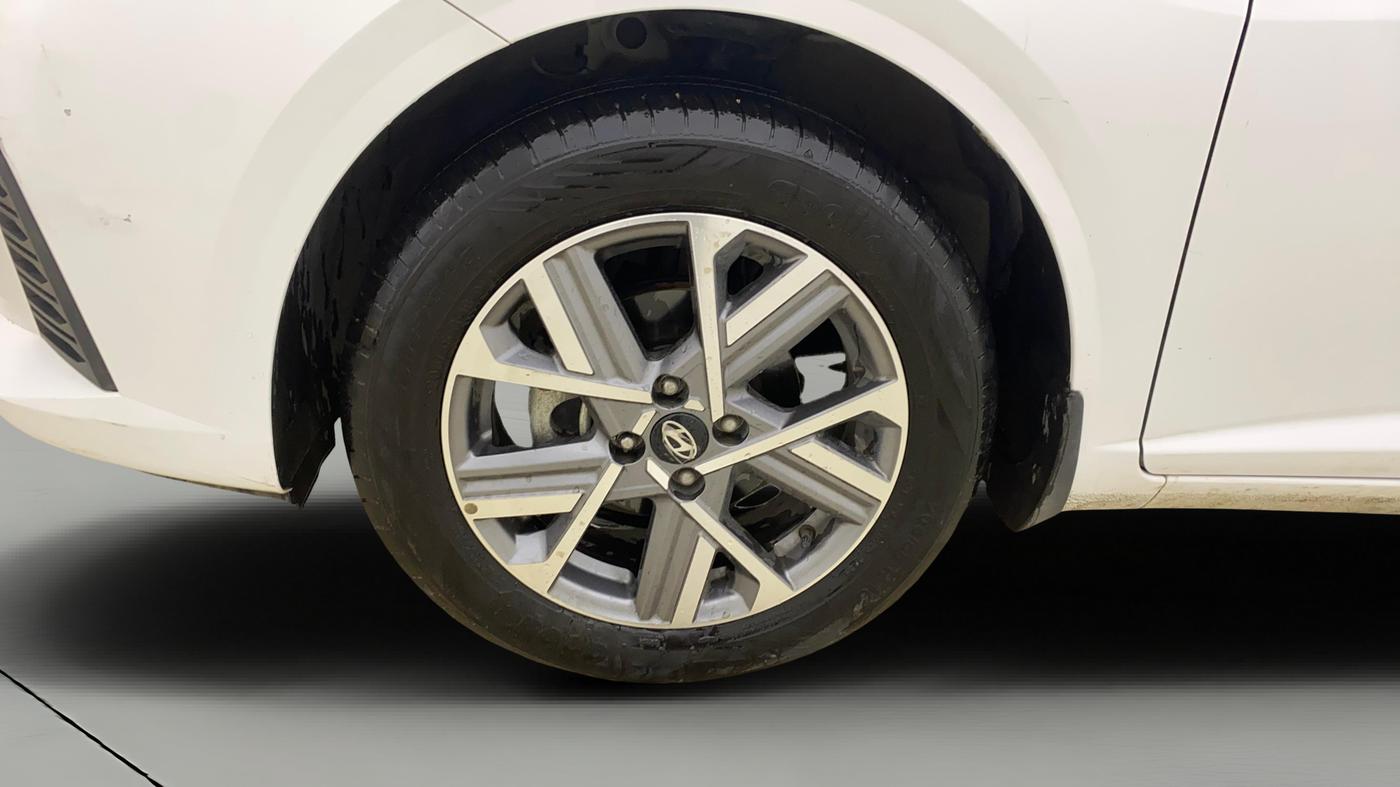 2025 Hyundai Verna SX(O) 1.5 MPI IVT , Petrol, Automatic, 10,850 km, Left Front Wheel