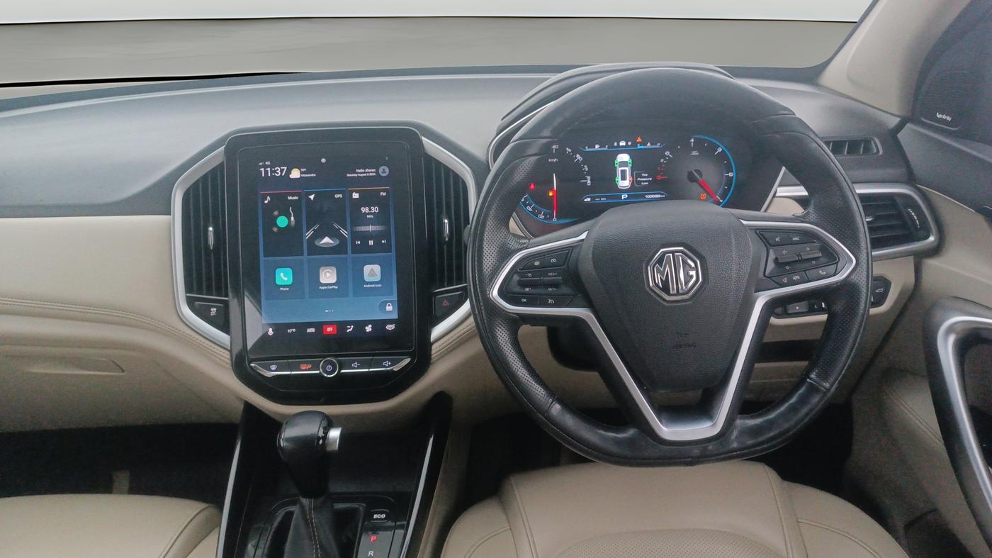 2021 MG HECTOR SHARP EX 1.5 PETROL CVT, Petrol, Automatic, 1,00,588 km, Steering Wheel Close Up