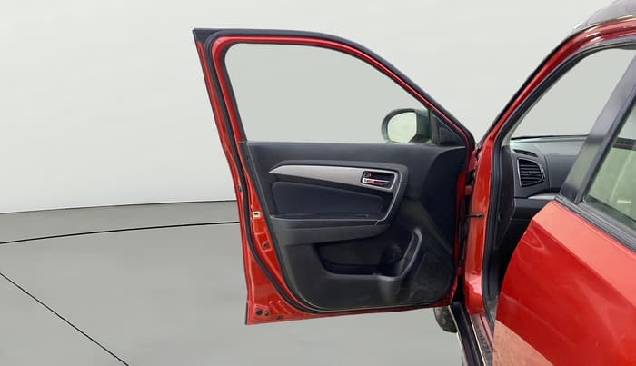 2019 Maruti Vitara Brezza ZDI PLUS AT DUAL TONE, Diesel, Automatic, 67,898 km, LHS Front Door