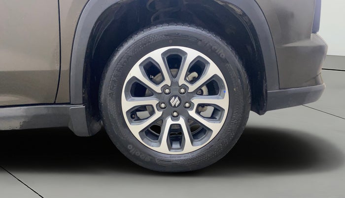 2022 Maruti Grand Vitara ALPHA SMART HYBRID AT, Petrol, Automatic, 18,513 km, Right Front Wheel