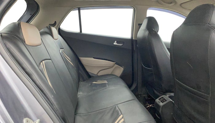 2015 Hyundai Grand i10 SPORTZ 1.2 KAPPA VTVT, Petrol, Manual, 86,970 km, Right Side Rear Door Cabin